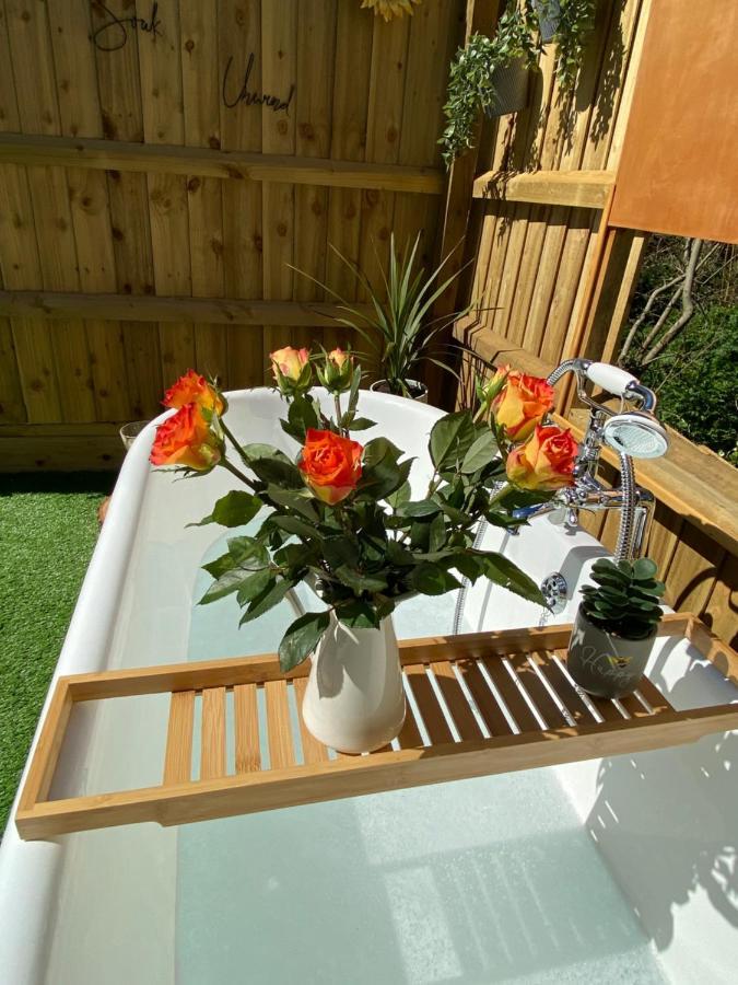 Cosy Dog Friendly Lodge With An Outdoor Bath On The Isle Of Wight Whitwell  エクステリア 写真