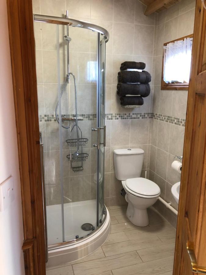 Cosy Dog Friendly Lodge With An Outdoor Bath On The Isle Of Wight Whitwell  エクステリア 写真