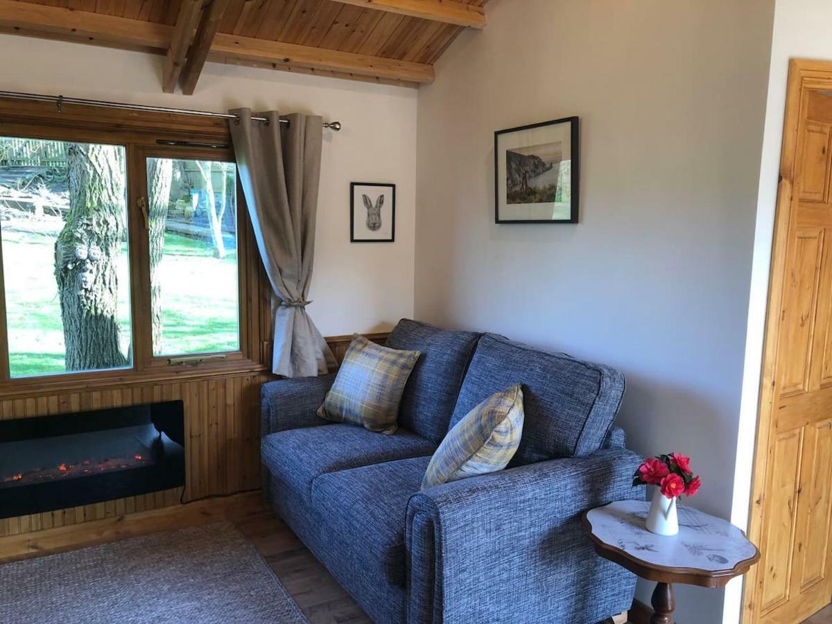 Cosy Dog Friendly Lodge With An Outdoor Bath On The Isle Of Wight Whitwell  エクステリア 写真